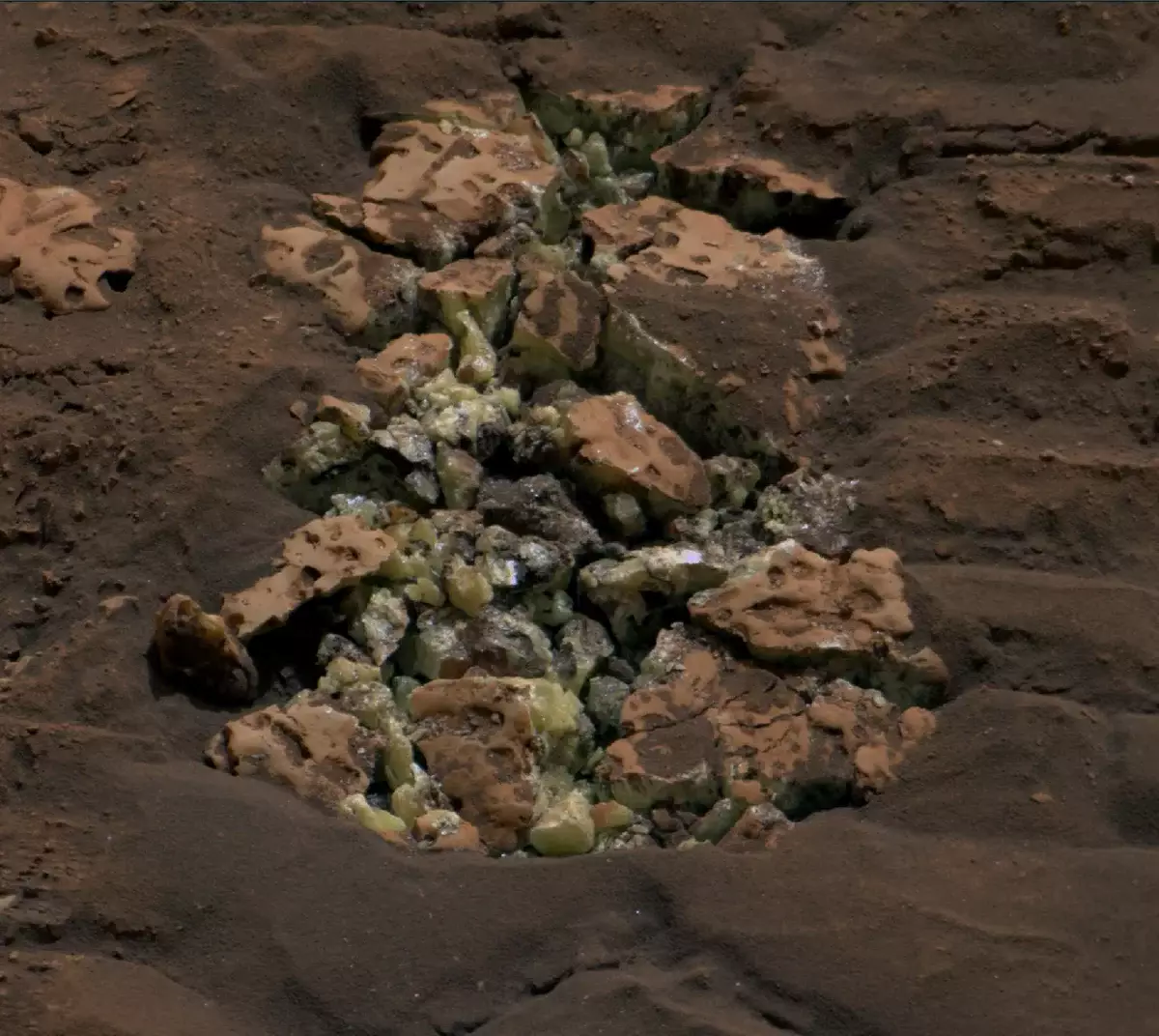 Марсоход врезался в камень и совершил важное открытие