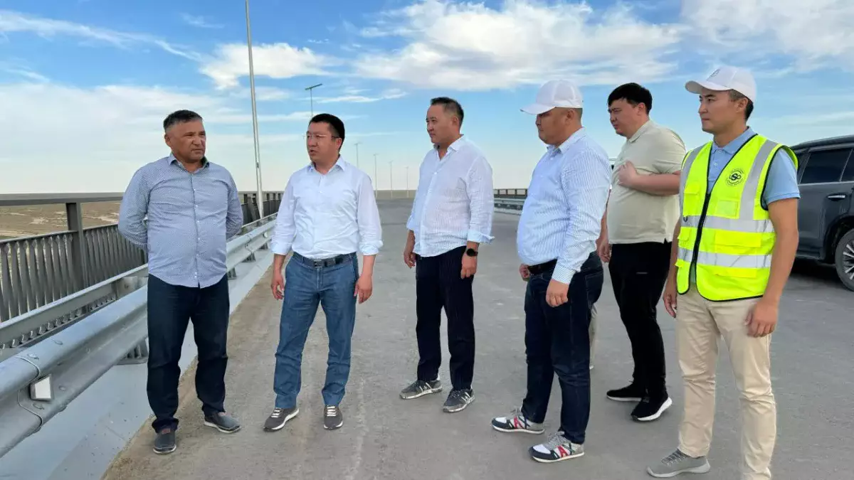 Минтранспорта обещает отремонтировать трассу от Жанаозена до границы Туркменистана