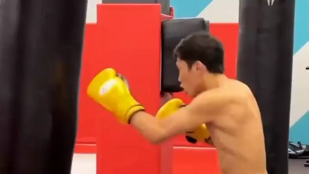 21-летний чемпион мира из Казахстана показал технику и рассмешил соцсети