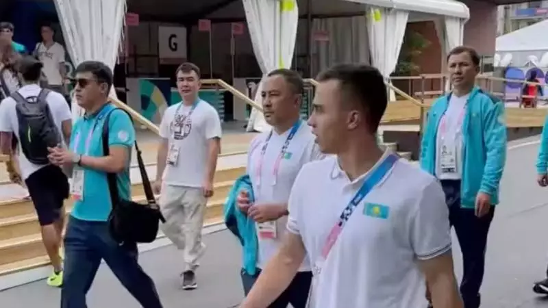Головкин қазақстандық спортшылармен Парижде жүр (видео)