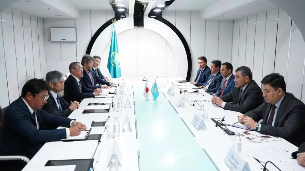Японские специалисты обследуют гидротехнические сооружения Казахстана