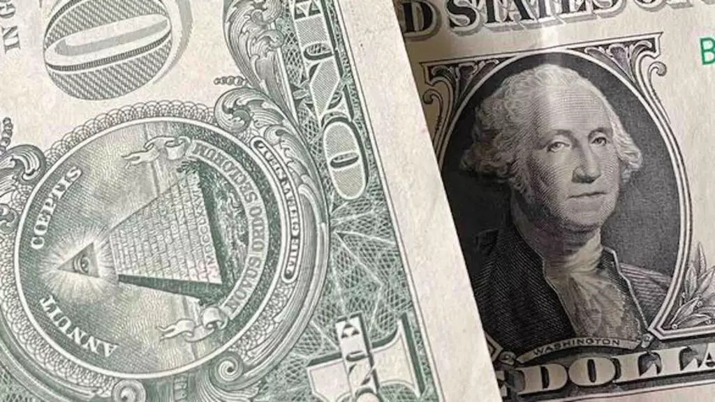 Курс доллара снизился на 5,12 тенге за 22 июля