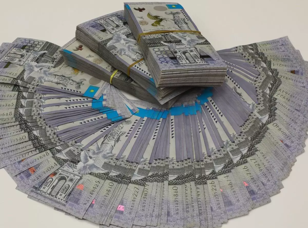 Казахстанца оштрафовали за манипуляции на рынке ценных бумаг