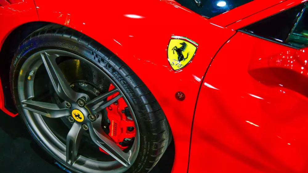 Первый электромобиль Ferrari, как сообщается, дебютирует в 2025 году