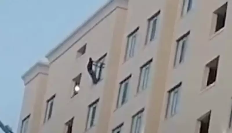 Астанчанин пытался напугать свою супругу попыткой спрыгнуть с 14 этажа