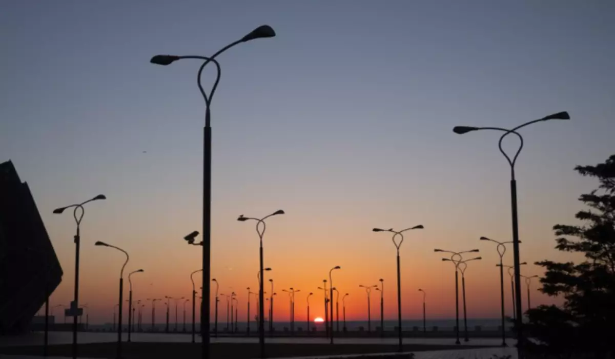 Вандалы оставили без освещения пять улиц в Шымкенте