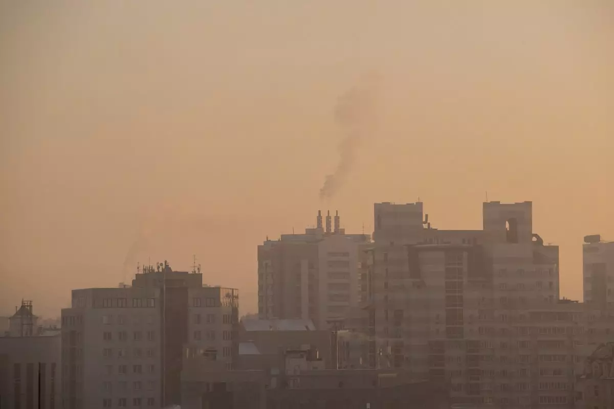 Сильно грязным воздухом придется дышать жителям пяти городов Казахстана