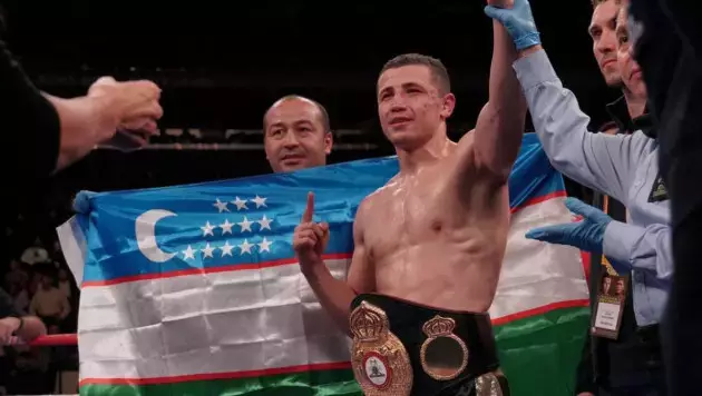 Өзбекстандық "Құбыжық" әлемдегі ең мықты боксшыны атады