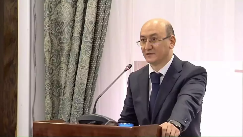 Прокурор Жетысу Мадияр Басшыбаев подвергся критике за мониторинг дорог под объективами видеокамер