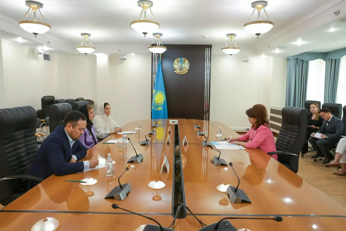 Перспективы сотрудничества Казахстана с Женской организацией ОИС по развитию обсудили в МКИ