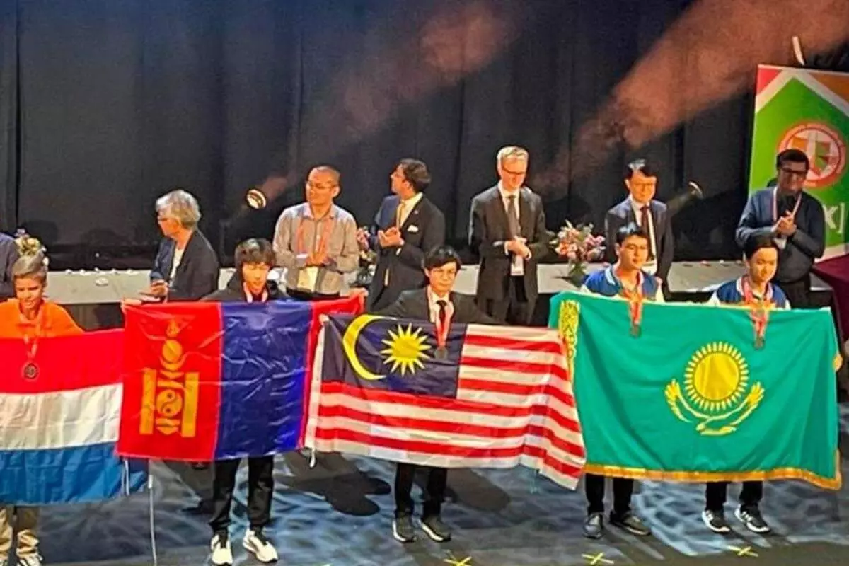На олимпиаде по математике в Англии школьники из Казахстана завоевали 5 медалей