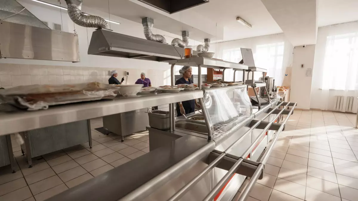 Управление образования Алматы хотело закупить кухонное оборудование по цене в два раза выше рыночной