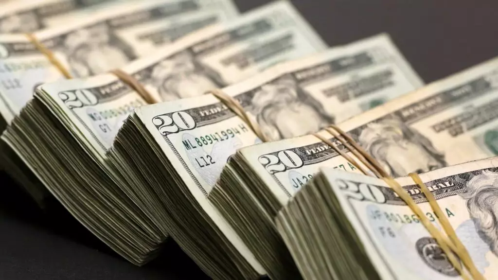 Доллар подешевел почти на 1 тенге на дневных торгах KASE 24 июля