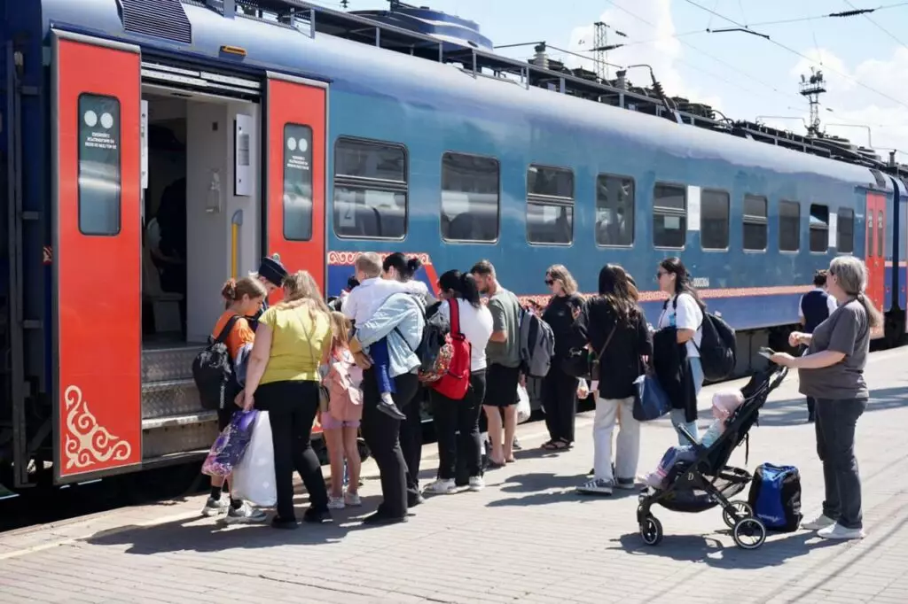 Заявление КТЖ: за провоз безбилетников в поездах – увольнение