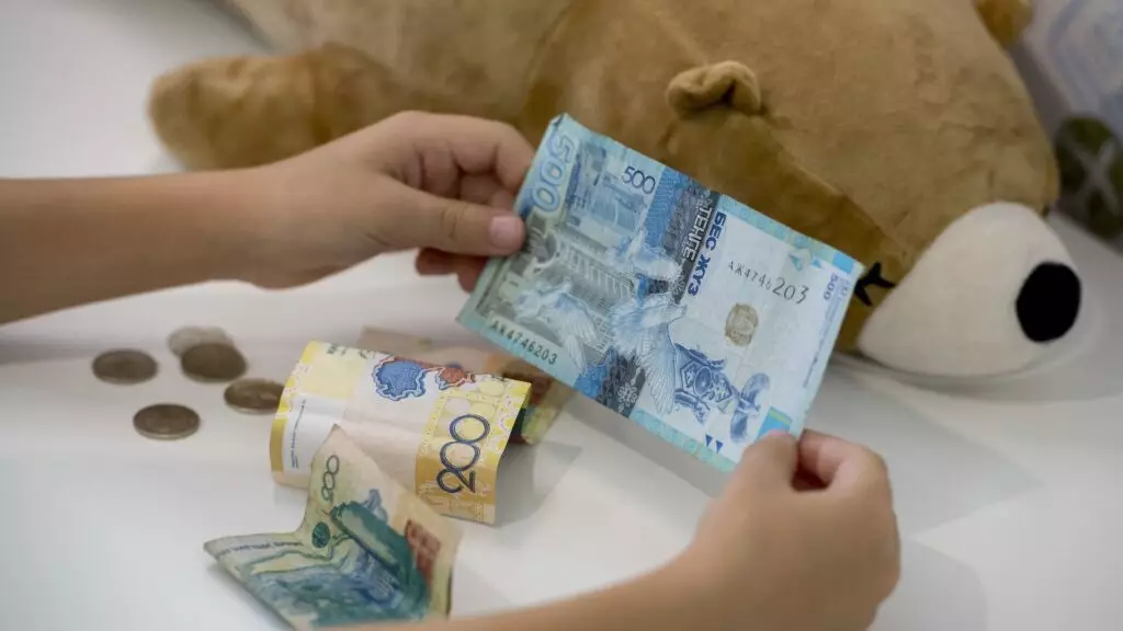 На 1 июля 2024 долг по алиментам казахстанцев достиг 19 млрд тенге