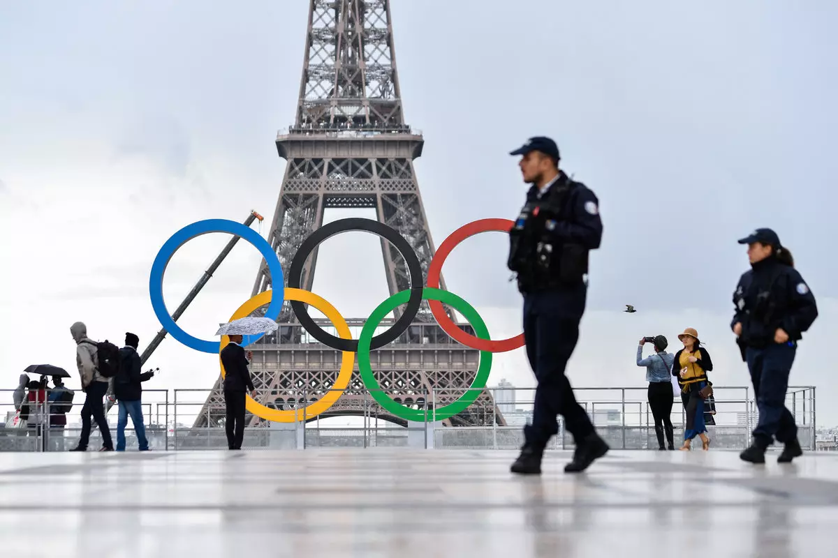 «Полиция требует QR-код у годовалого ребенка!» Олимпиада-2024 вызывает больше ненависти, чем позитива
