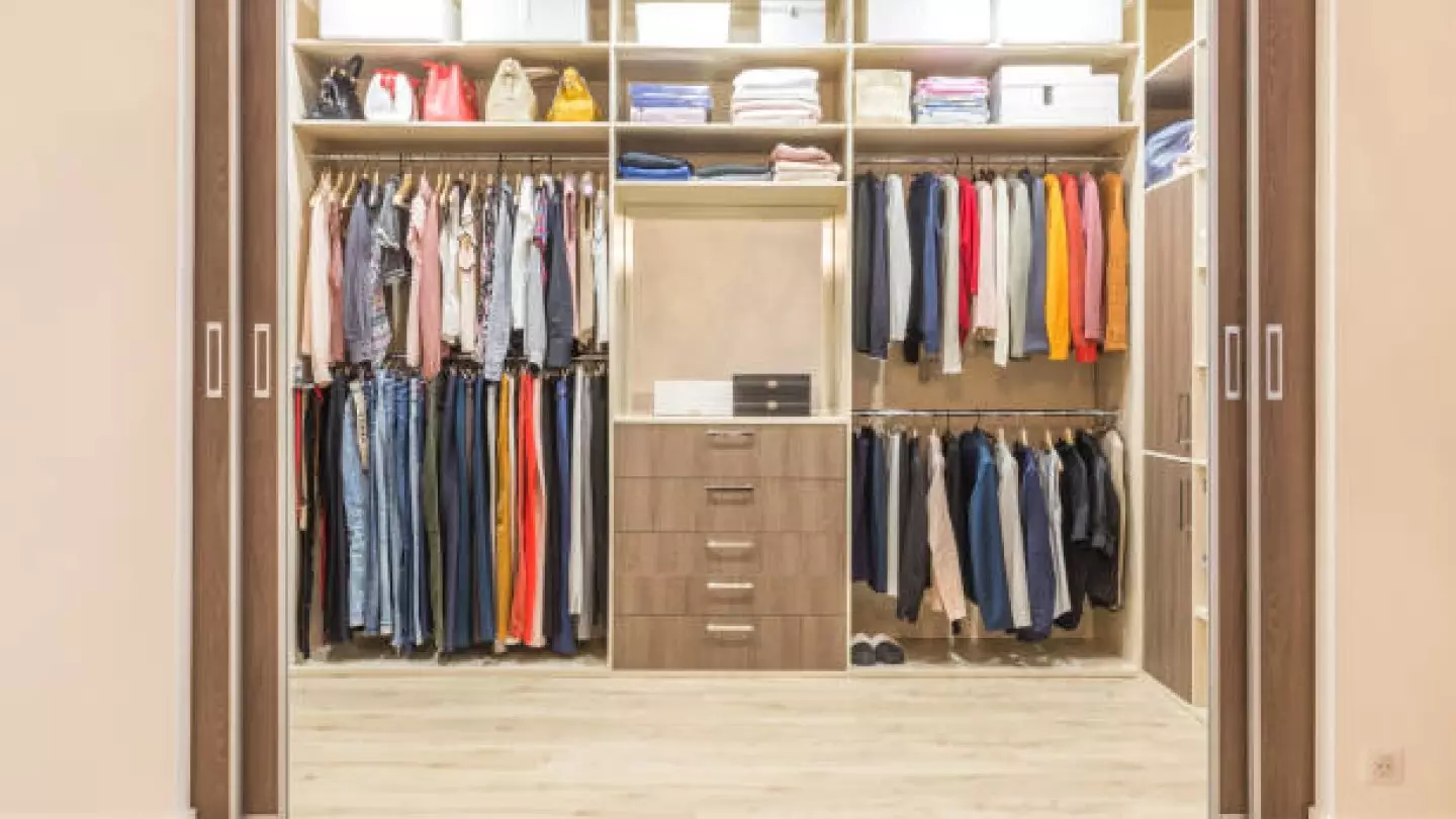 Как правильно организовать собственный гардероб
