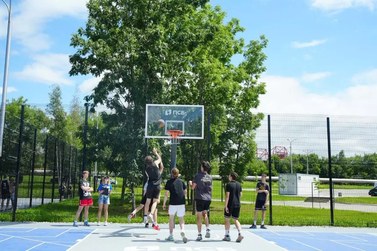 ПСБ открыл первый на Дальнем Востоке Центр уличного баскетбола. Это уже 19-я площадка в России