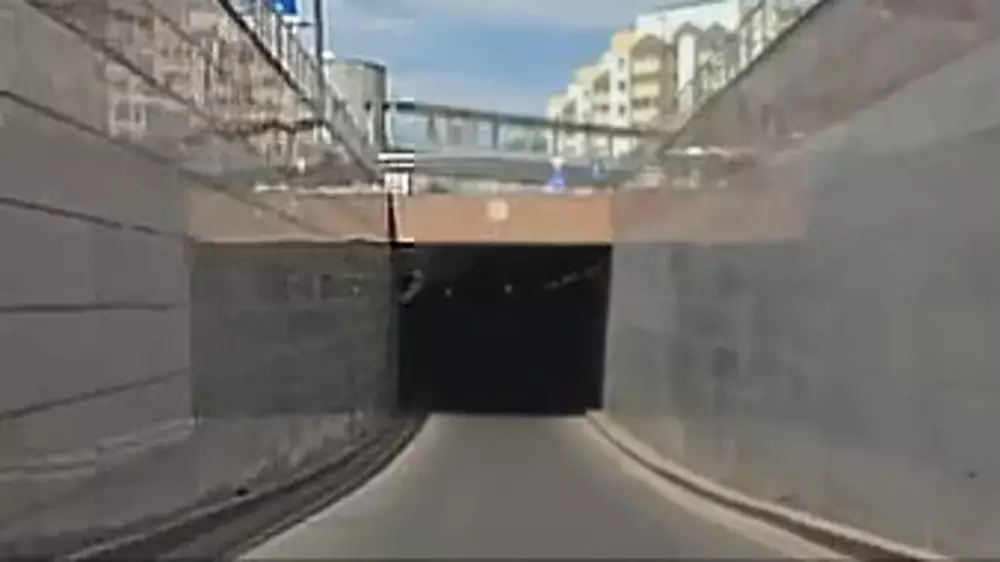 Тайна столичного туннеля: загадочную традицию автомобилистов обсуждает Казнет