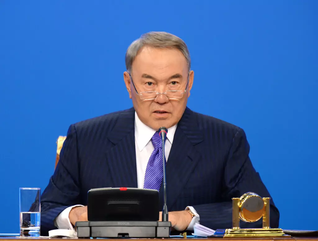 Назарбаев лишился еще одной регалии: он больше не является членом Национальной академии наук