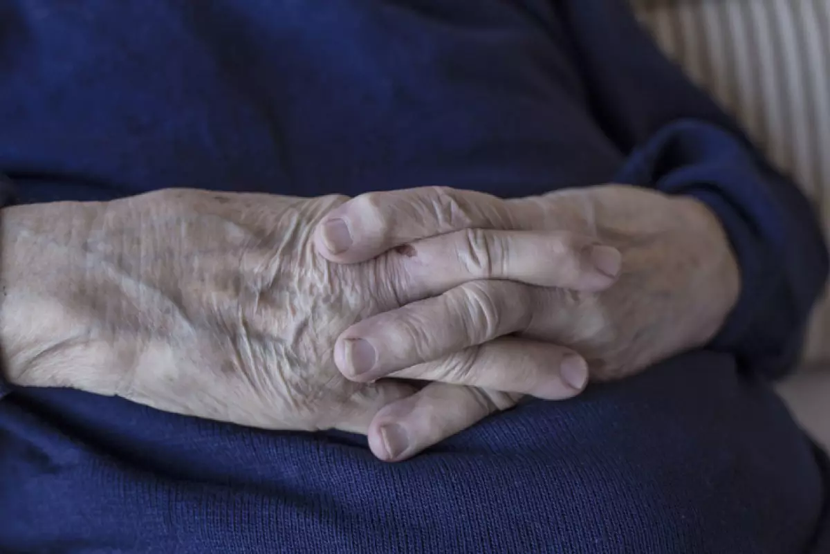 "Зор үміт береді": Ғалымдар Альцгеймер ауруын емдейтін мұрынға арналған спрей әзірледі