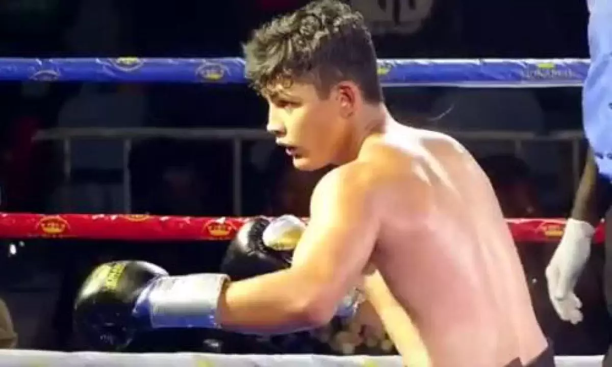 Жеңіліп көрмеген қазақ боксшысы Тайландта өткен бокс кешінде жеңімпаз атанды