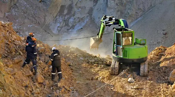 Автобус, провалившийся под землю в Павлодарской области, нашли. Спустя 7 месяцев