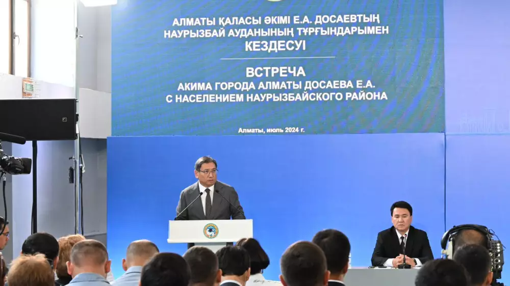 Досаев ответил на вопрос о школах Алматы