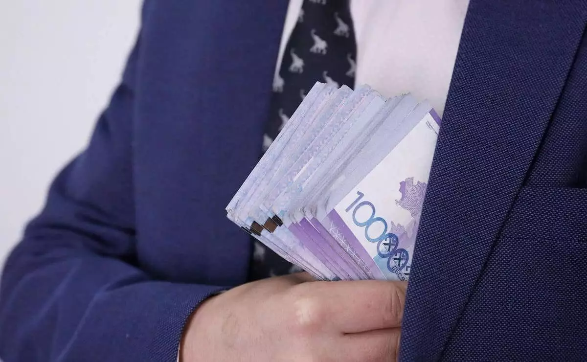 Где работают самые коррумпированные госслужащие Казахстана: аналитики опубликовали отчет