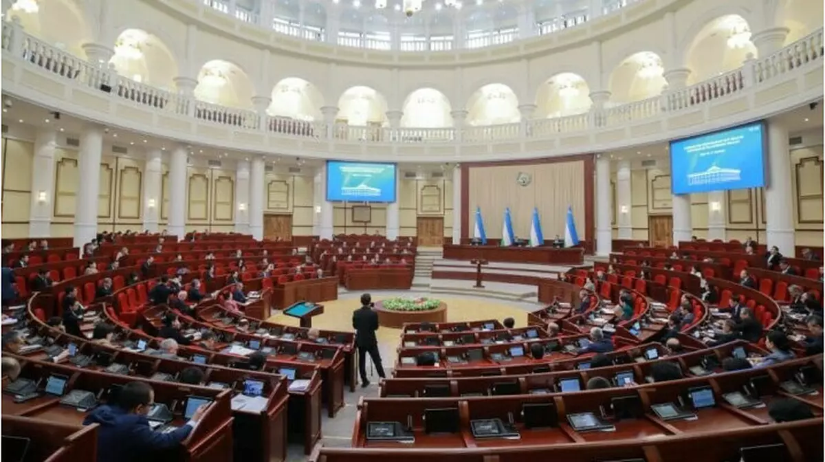 Өзбекстанда «инфосығандармен» күрес туралы заң қабылданды