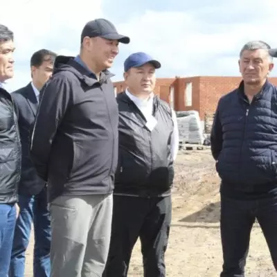 Канат Шарлапаев проинспектировал ход строительства жилья для пострадавших от паводков в Акмолинской области