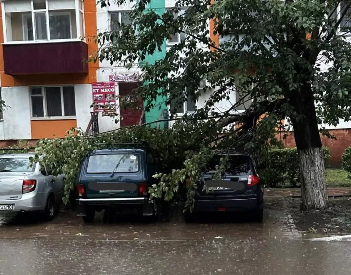 Лисаковск затопило сильными дождями