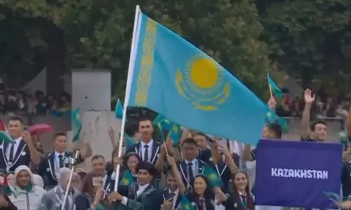 Казахстан совершил заплыв на церемонии открытия Олимпиады в Париже. Видео