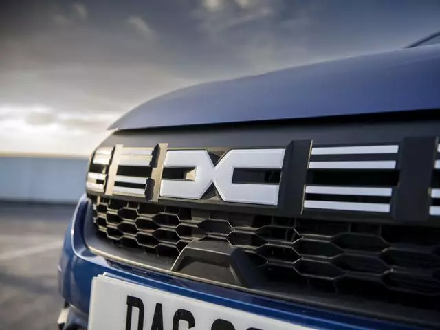 Новое лого Mazda, гибридизация Audi и бестселлер Европы