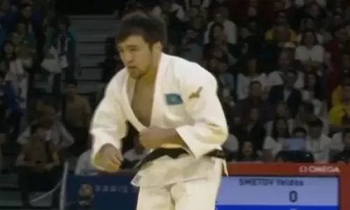 Елдос Сметов с победы стартовал на Олимпиаде-2024