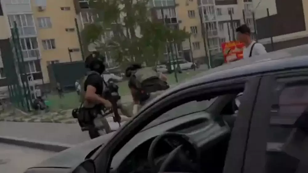 Банду рэкетиров задержали под Алматы: оперативное видео