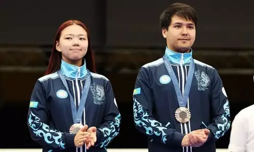 Казахстанским стрелкам вручили исторические медали Олимпиады-2024