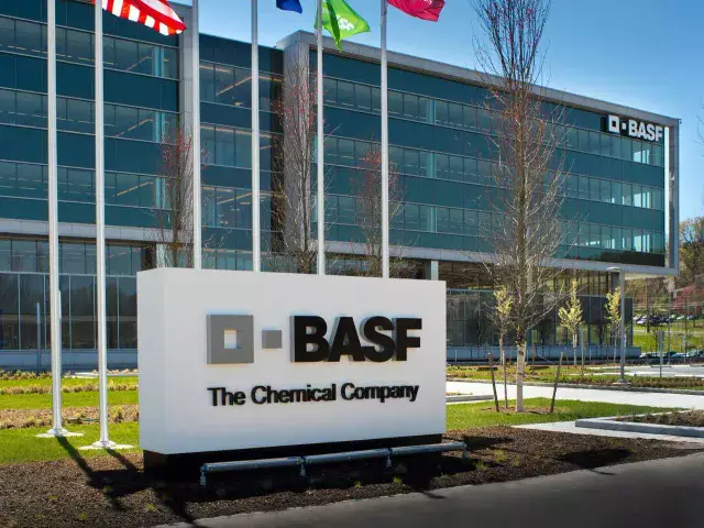 BASF сократила выручку во II квартале на 7%