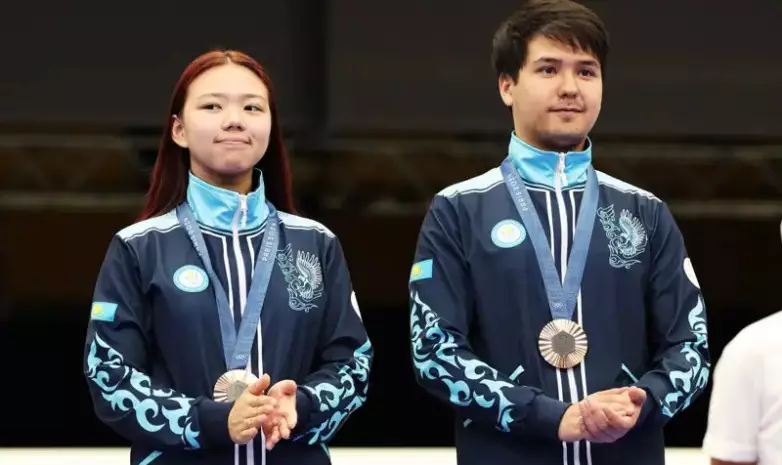 Казахстанская команда по стрельбе приносит первую медаль на Олимпиаде-2024