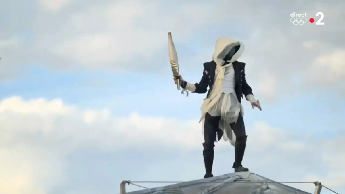 Протагонист Assassin's Creed появился на открытии Олимпиады-2024