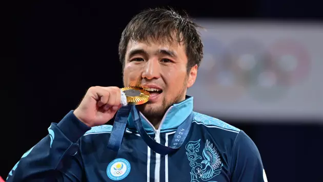 Елдос Сметов заплакал во время гимна Казахстана на Олимпиаде в Париже