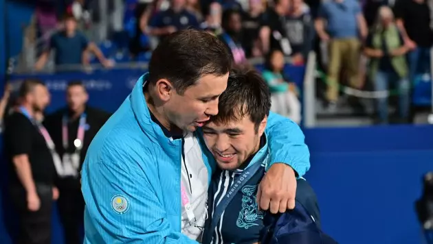 Геннадий Головкин поздравил Елдоса Сметова с историческим золотом на Олимпиаде