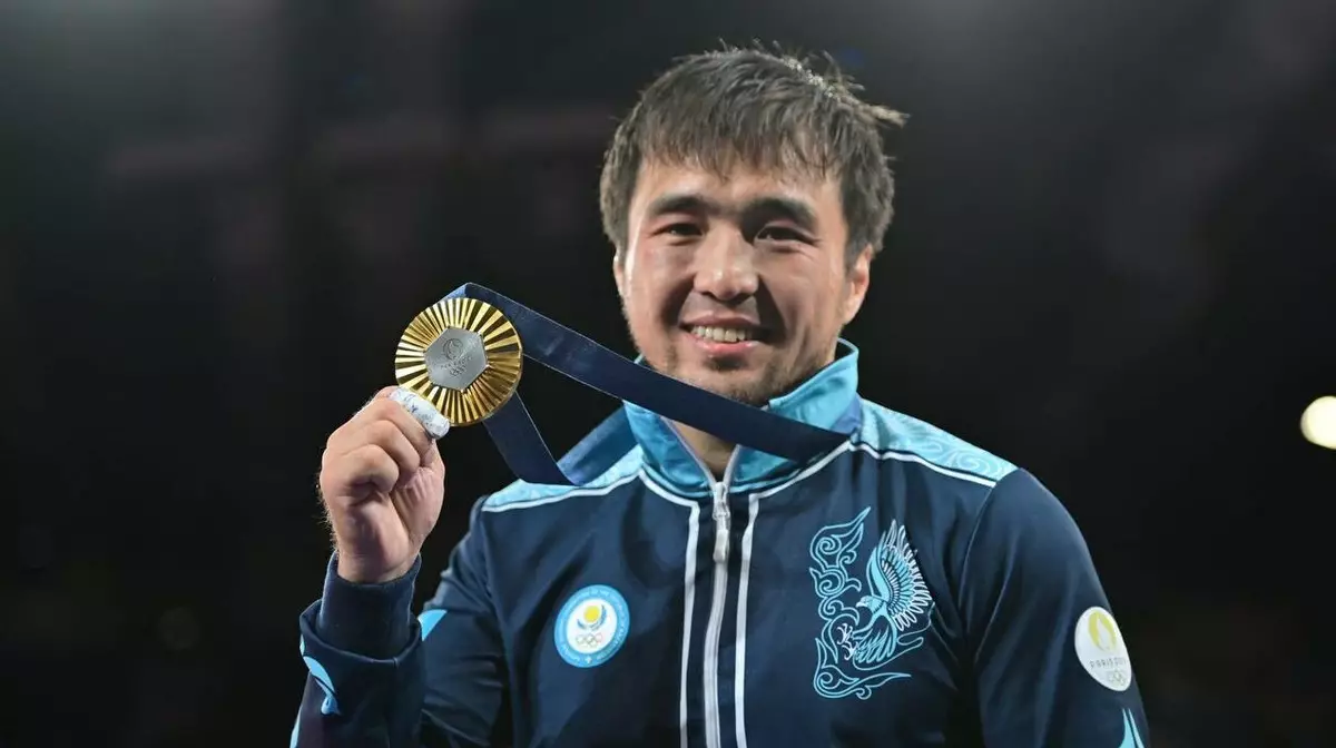 Токаев лично поздравил Сметова с «золотом» на Олимпиаде
