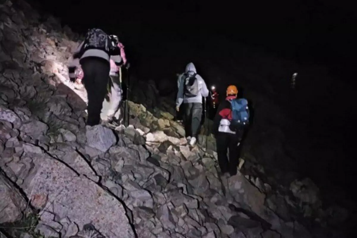 Подростки заблудились в горах на высоте более 3000 метров в Алматы (ВИДЕО)