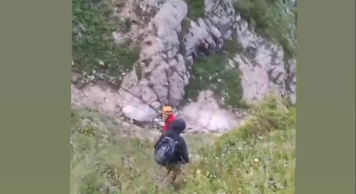 Двух подростков спасли в горах Алматинской области