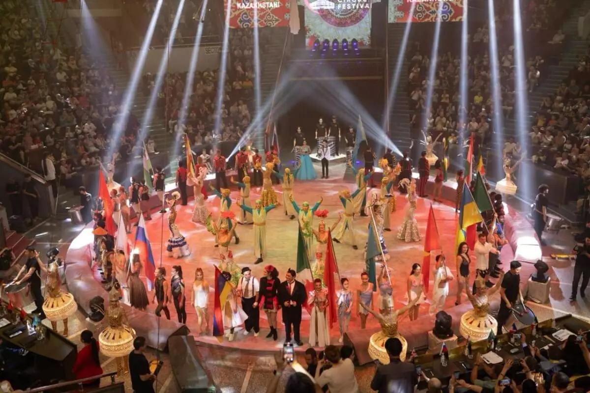 Алматыда халықаралық цирк өнері фестивалі өтіп жатыр
