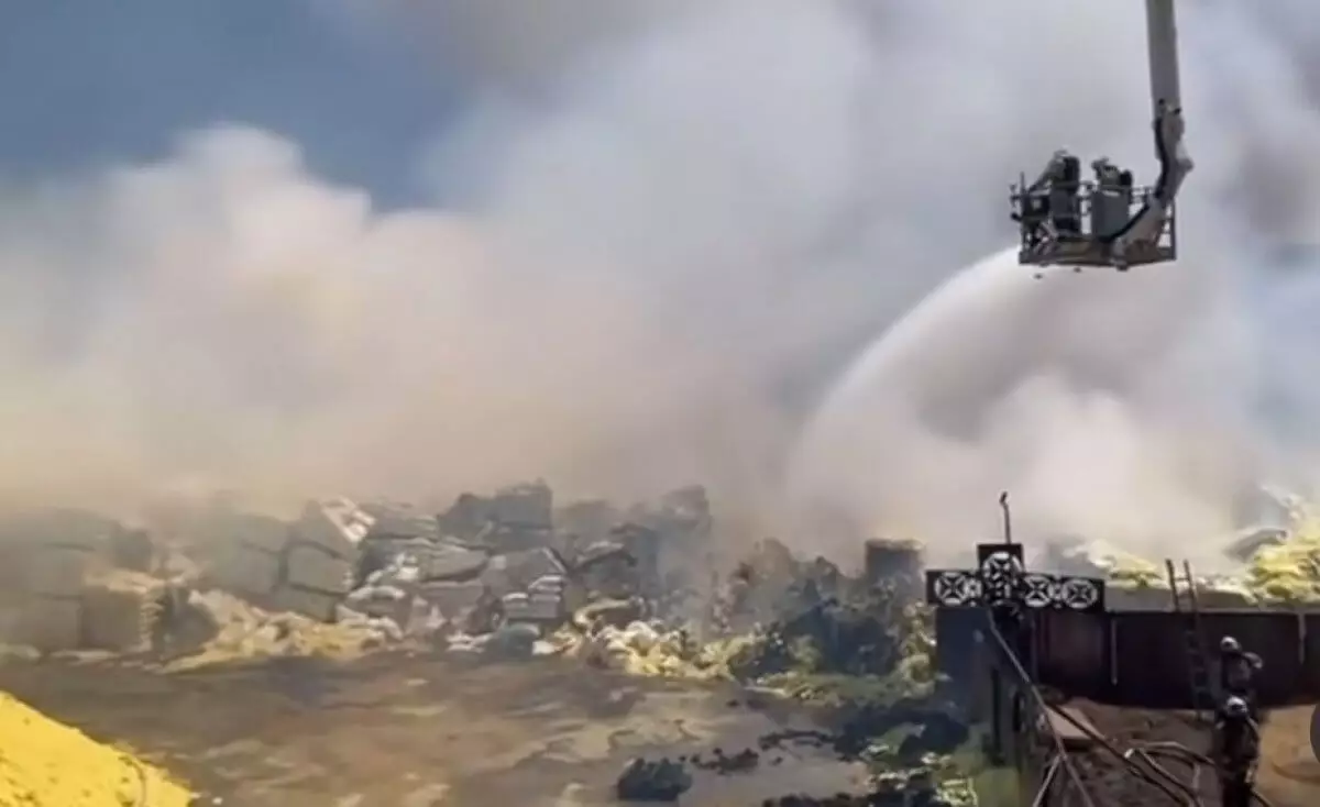 Спасатели озвучили число пострадавших в при пожаре в Шымкенте