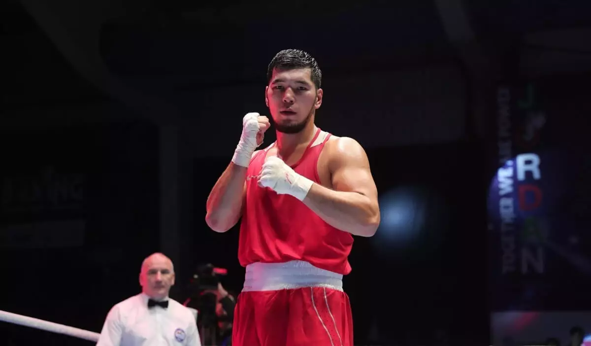 Олимпиада: Боксшы Айбек Оралбай қарсыласын бірінші раундта нокдаунға жіберді