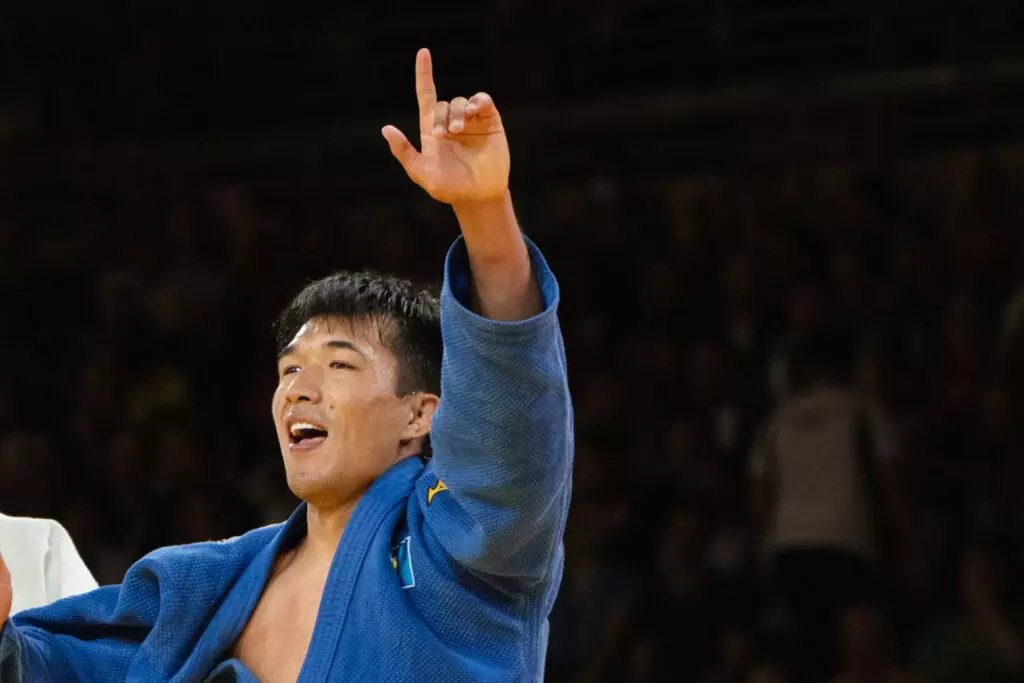 Нереваншисткие настроения: дзюдоист из Казахстана сотворил сенсацию на Олимпиаде в Париже