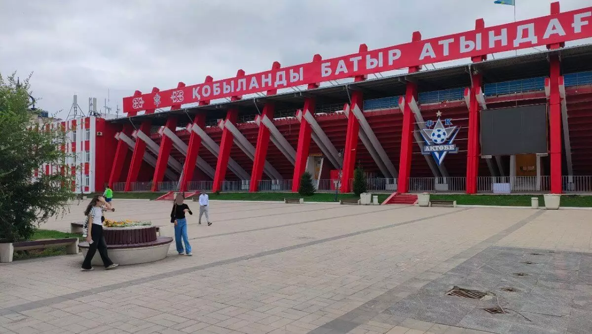 За стадионом в Актобе стоит Токаев: Строительство стало прямым поручением